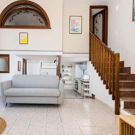 Oliviers -Agreable 2 Pieces Dans Maison Bourgeoise Menton Bagian luar foto