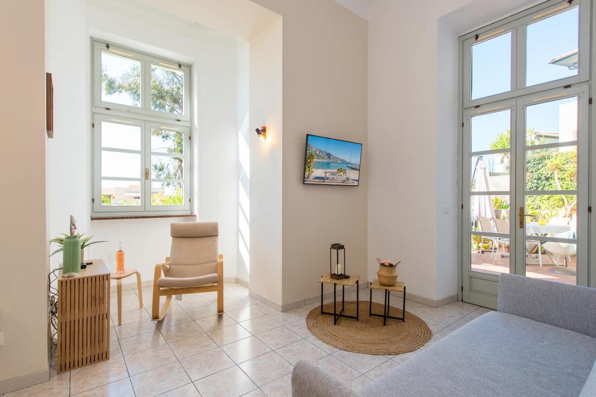 Oliviers -Agreable 2 Pieces Dans Maison Bourgeoise Menton Bagian luar foto