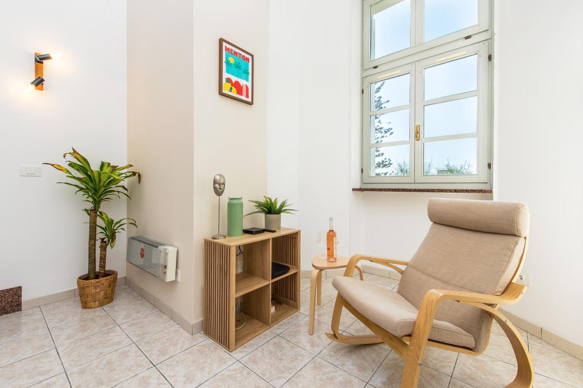 Oliviers -Agreable 2 Pieces Dans Maison Bourgeoise Menton Bagian luar foto